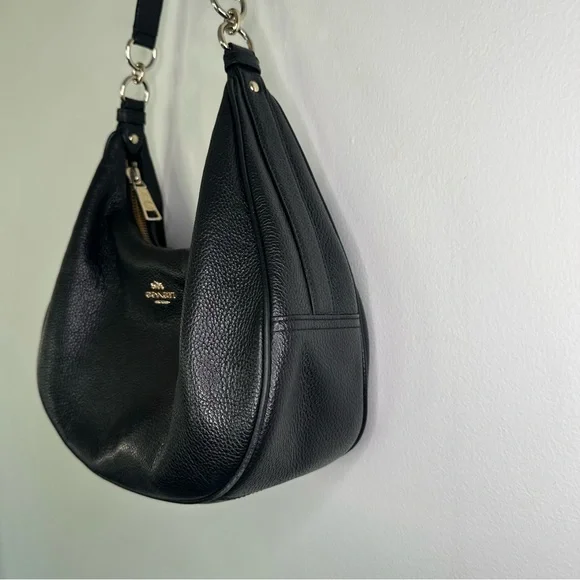 Coach Harley Hobo Shoulder Bag in black - Picture 4 of 10